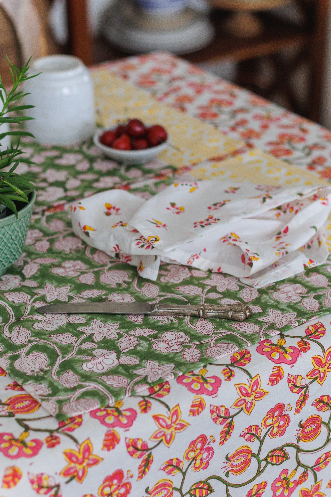Pomegranate Breeze Placemats | Set of 6
