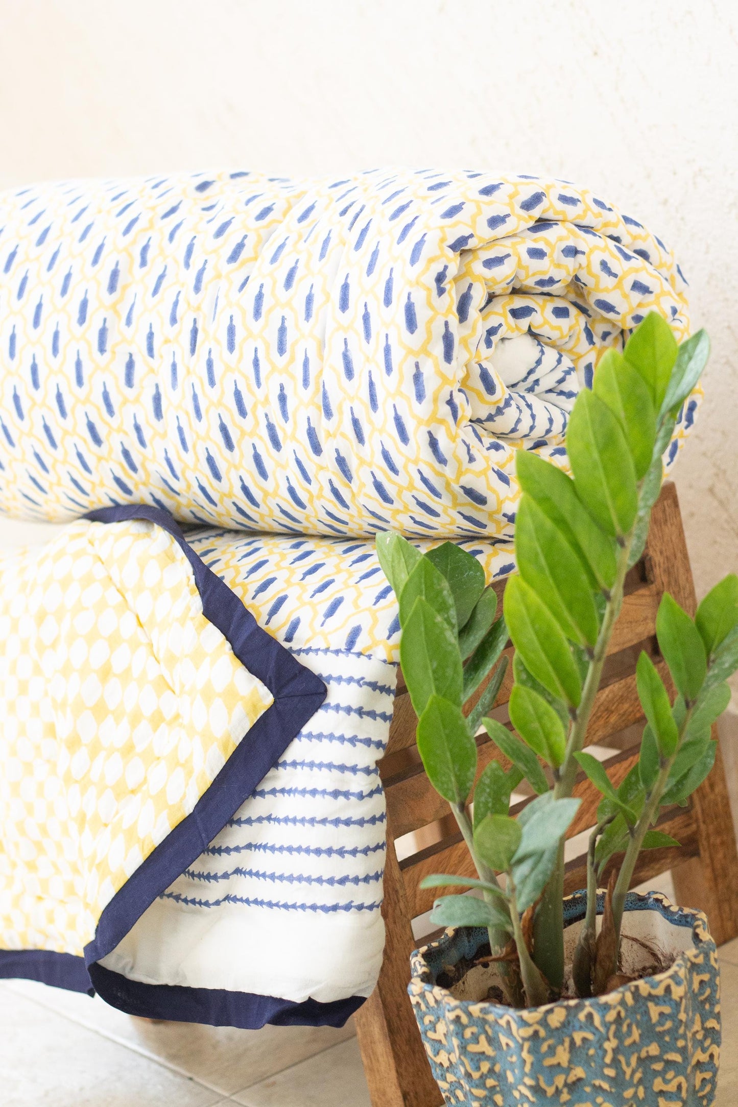 Sunrise Waves Cotton Comforter - Indian Kantha Quilt (Queen)