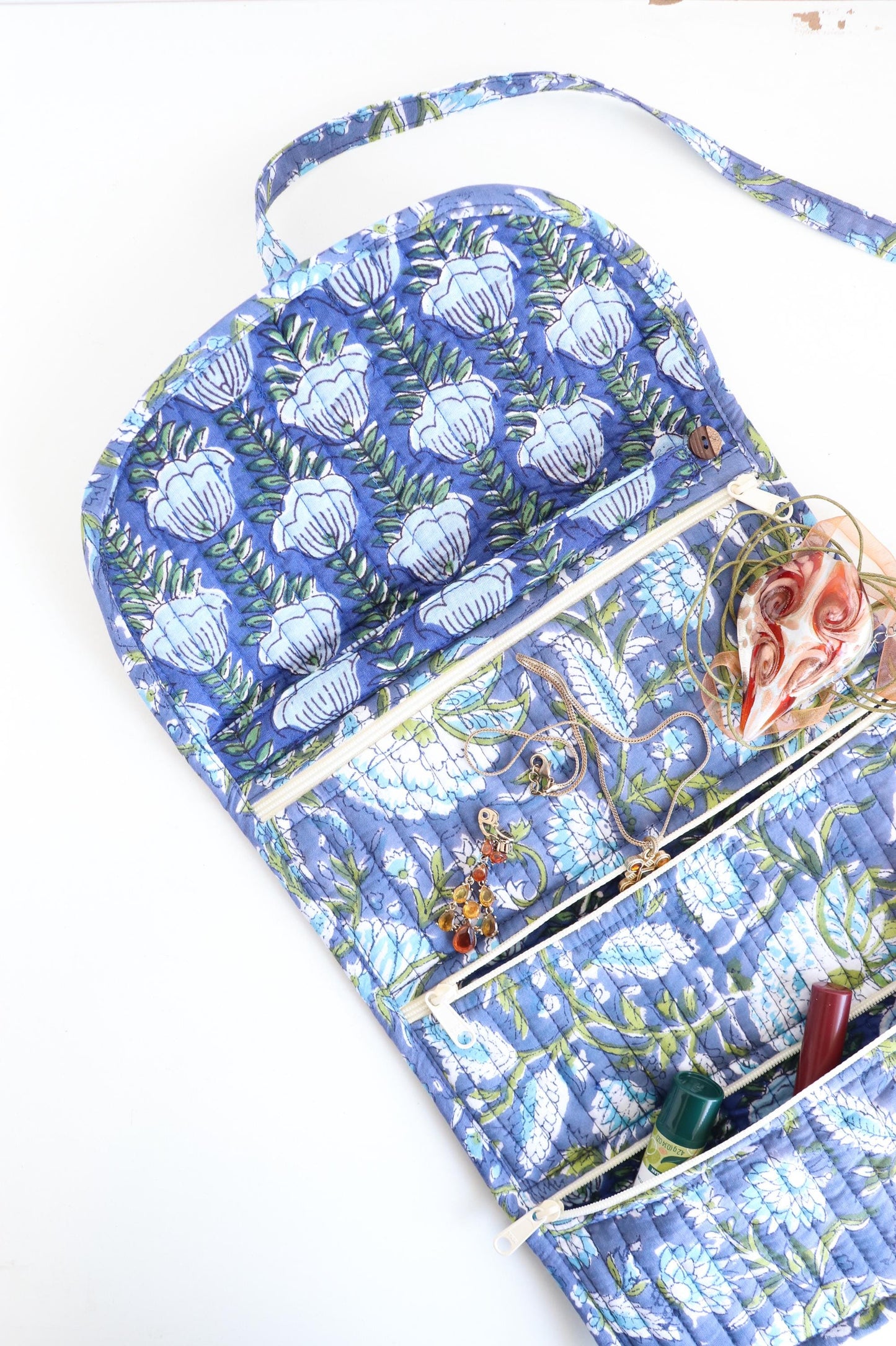 Jewelry Roll Organizer with Matching Makeup Pouch, Quilted Travel Case for Necklaces Rings Earrings, Blue Floral Cosmetic Storage Set