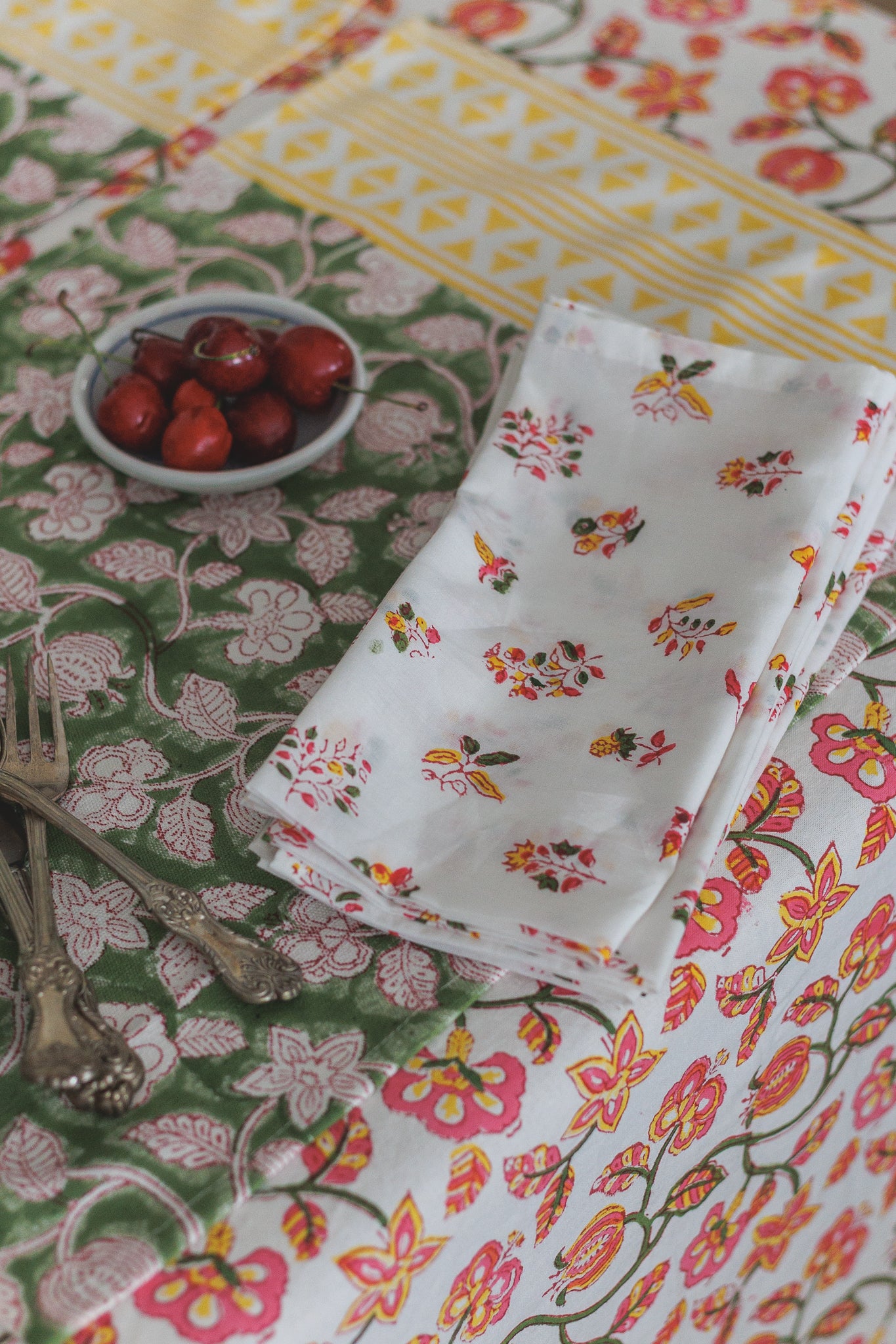 Pomegranate Breeze Placemats | Set of 6