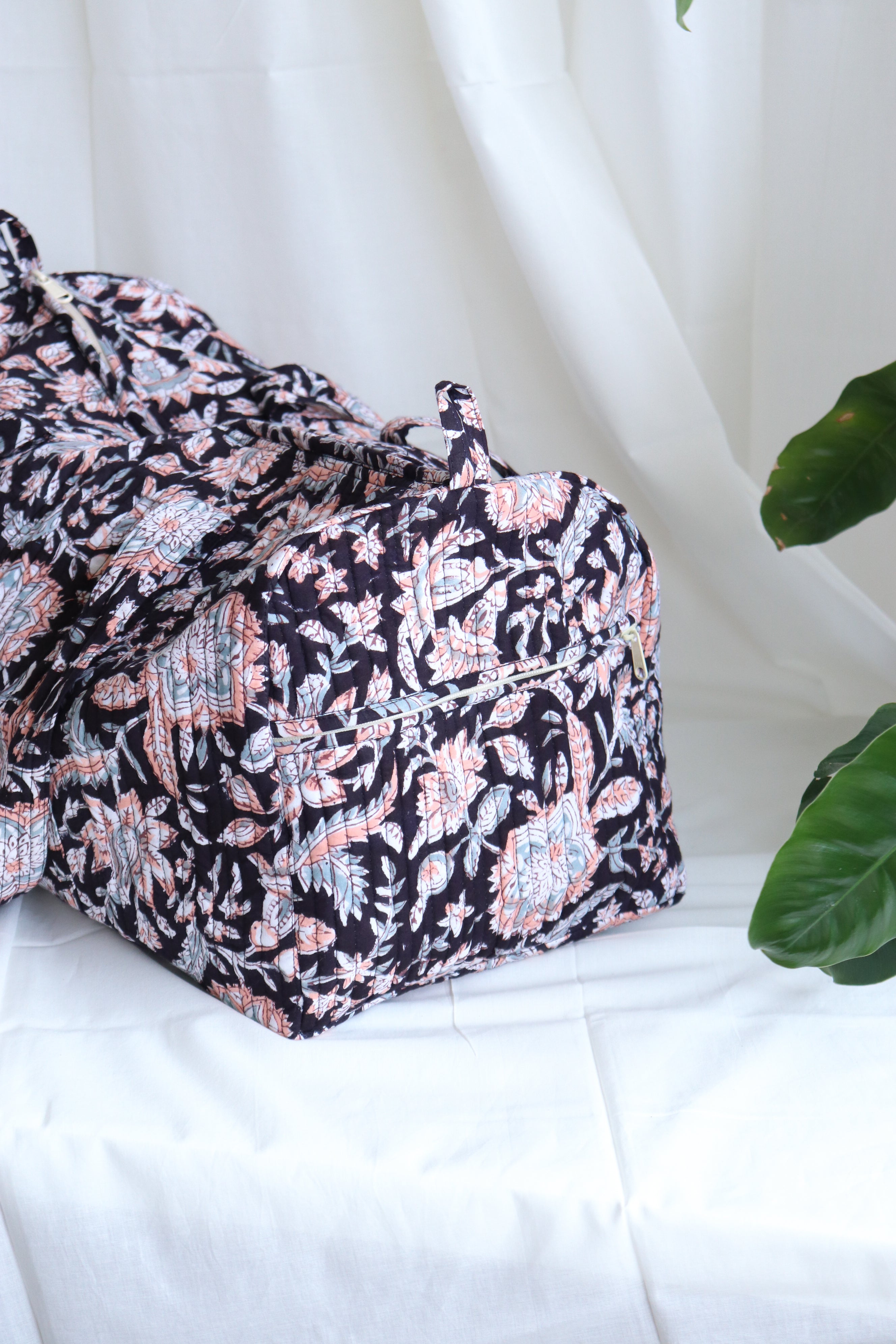 Floral Duffle Bag - Blackcurrant