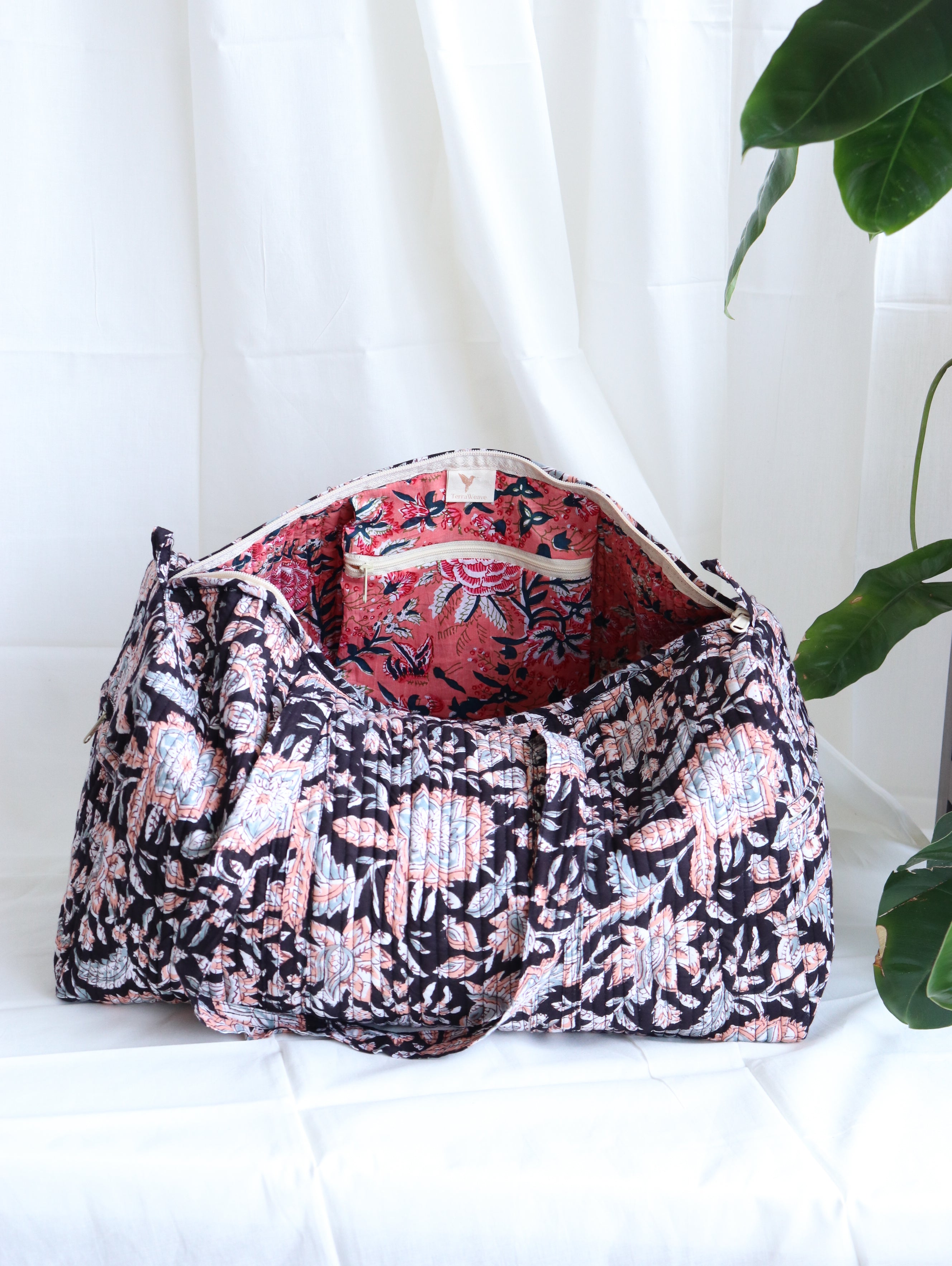 Floral Duffle Bag - Blackcurrant