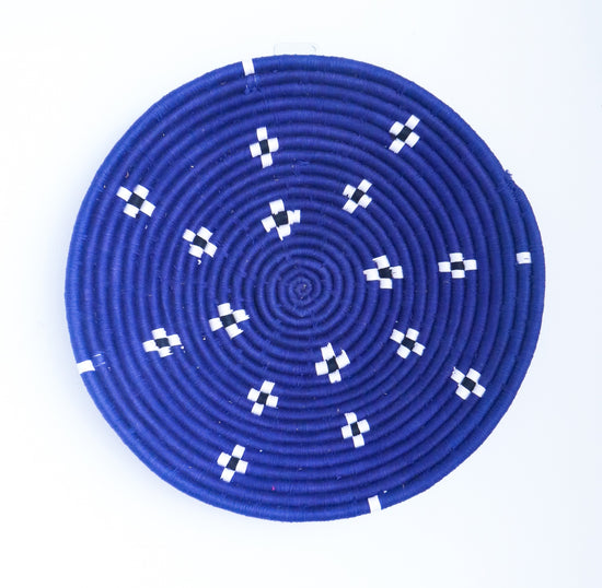 Alpine Rush Wall Decor: Beautiful Decorative Plates for a Touch of Nature
