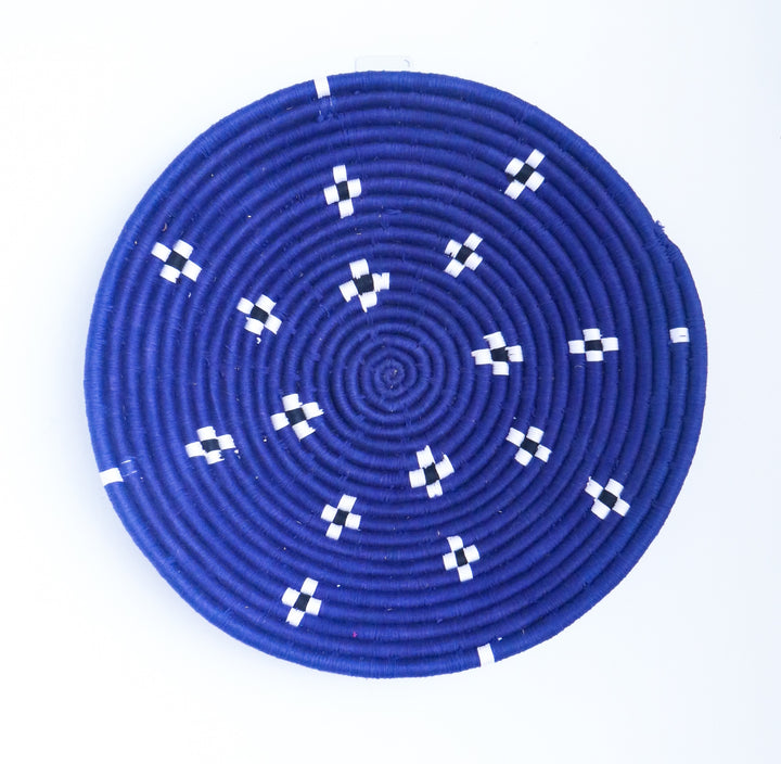 Alpine Rush Wall Decor: Beautiful Decorative Plates for a Touch of Nature