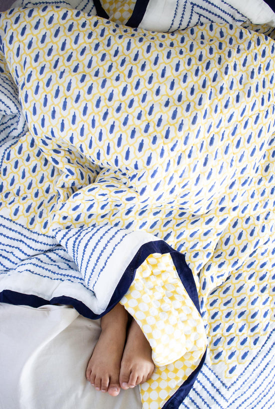 Sunrise Waves Cotton Comforter - Indian Kantha Quilt (Queen)