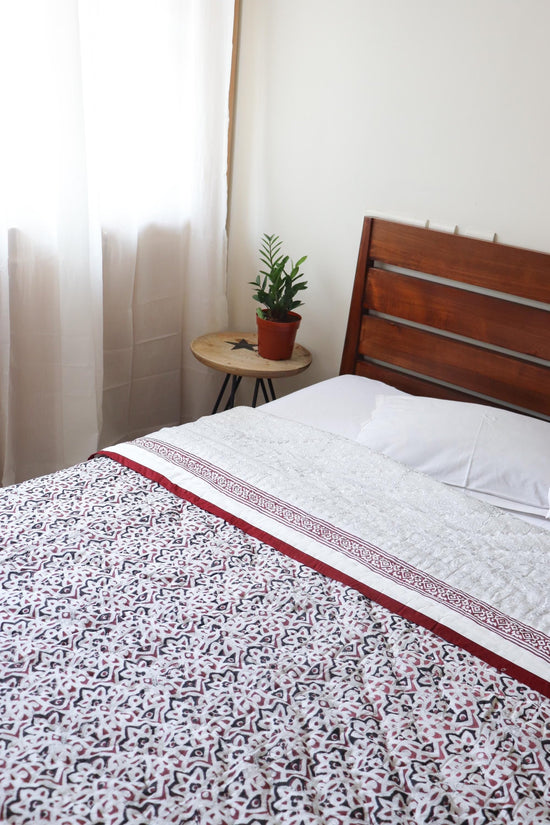 The Kilim Cotton Comforter - Indian Kantha Quilt (Queen/Twin)