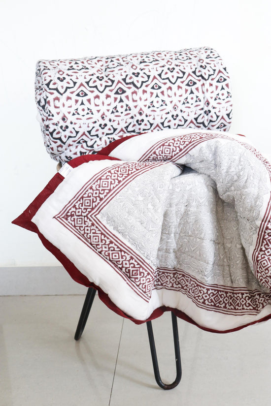 The Kilim Cotton Comforter - Indian Kantha Quilt (Queen/Twin)