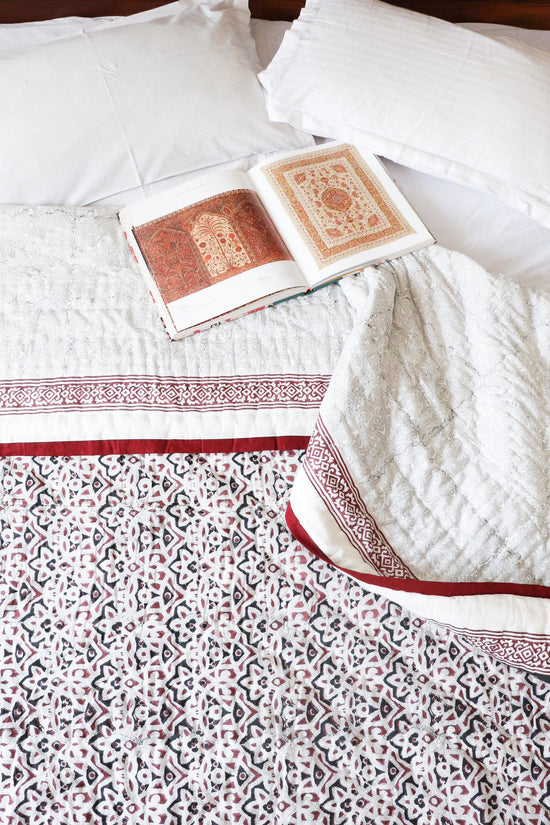 The Kilim Cotton Comforter - Indian Kantha Quilt (Queen/Twin)