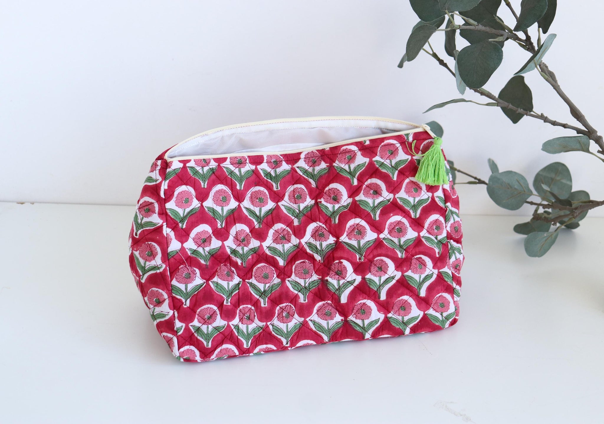 The Triangular Travel Pouch - Red