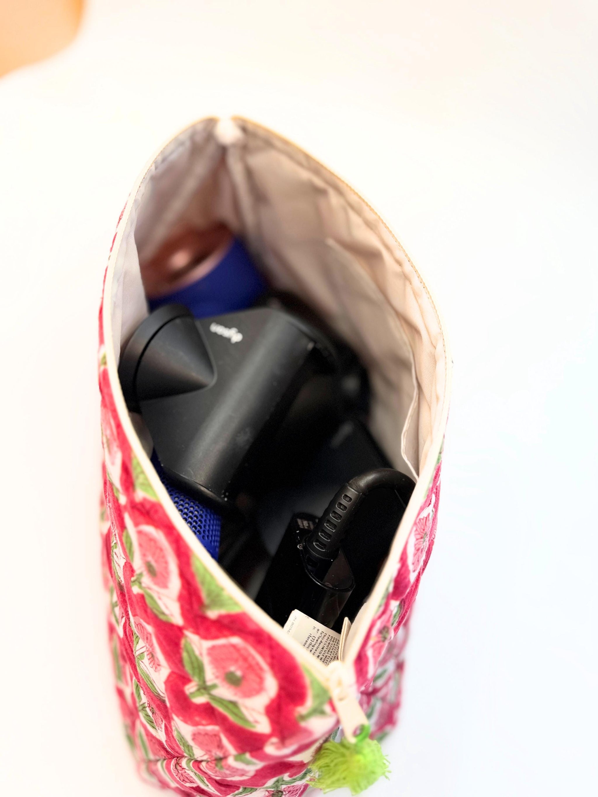 The Triangular Travel Pouch - Red