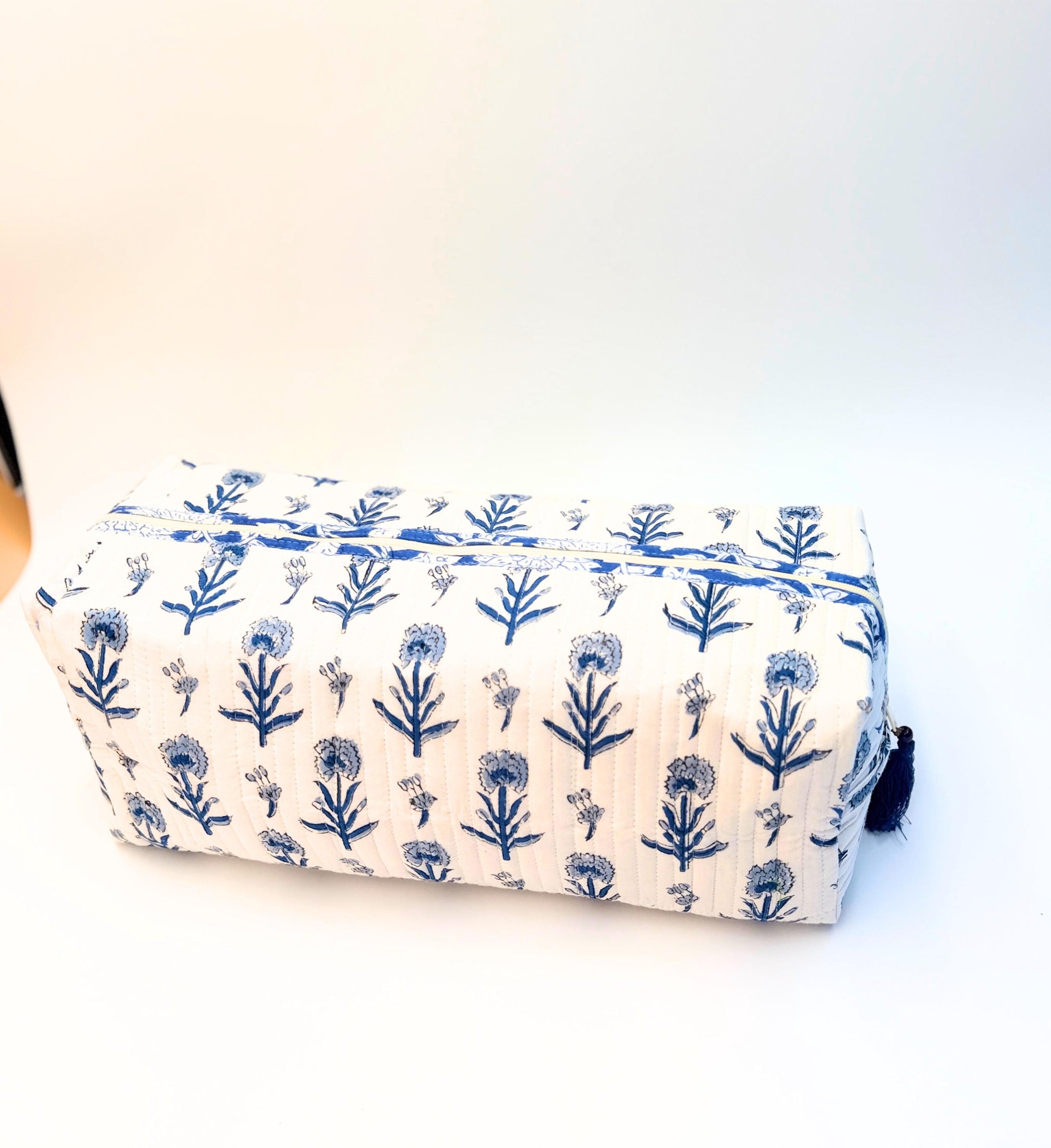 Cute Dyson Airwrap Bag, Travel Hair Dryer Storage Bag, Portable Hair Accessories Travel Case, Quilted Block Print Cotton Hair Tool Organize