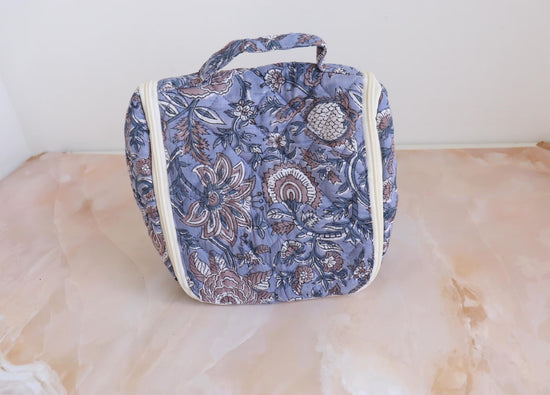 Waterproof Hanging Toiletry Bag for Travelling