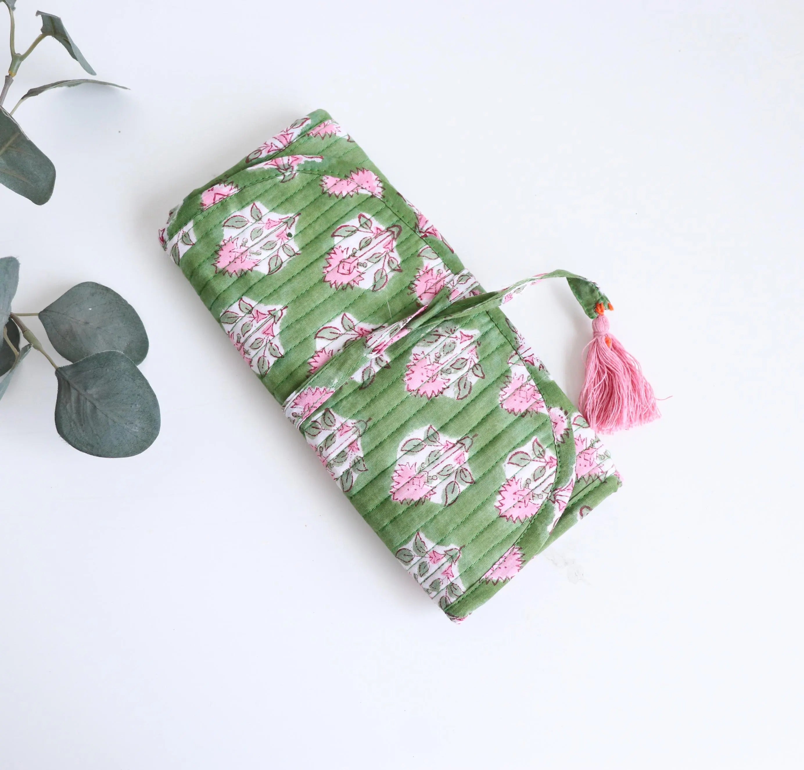 Quilted Green Jewelry Roll