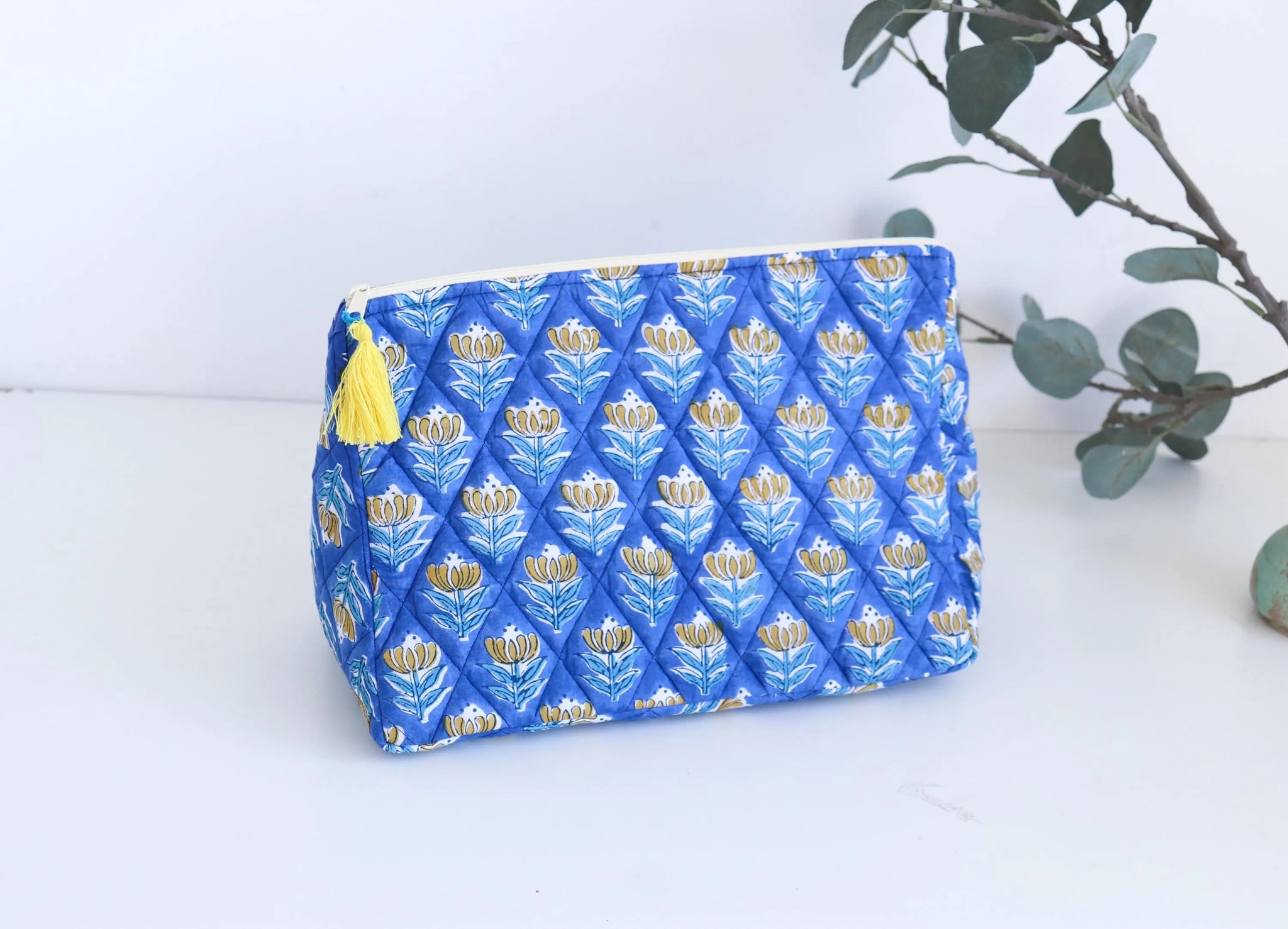 The Triangular Travel Pouch - Blue